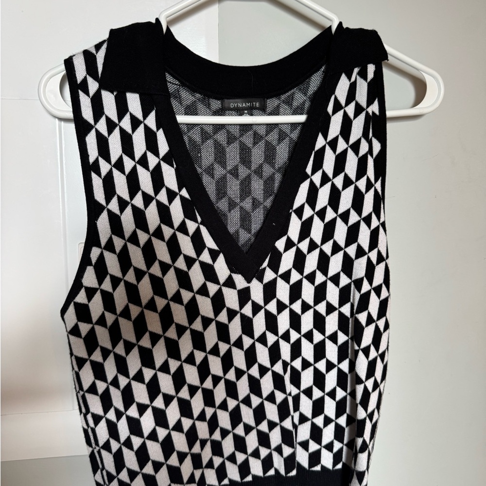 Dynamite Black and White Geometric Top